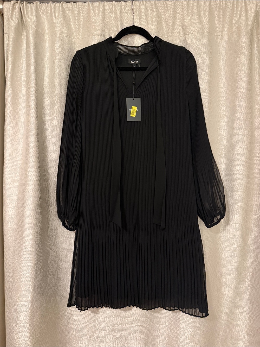 DKNY Black Pleated Long-Sleeve Tie-Neck Shift Dress